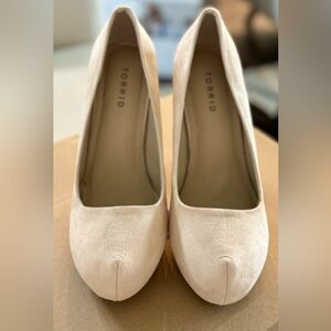 Torrid platform pumps - size 9.5